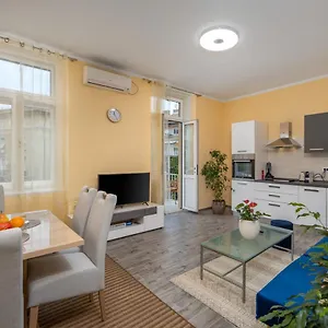 Riviere Luxury , Rijeka Kroatien